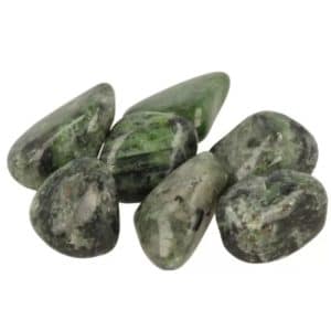 Diopside chromifère pierres roulées 100 grammes joie de vivre harmonie inspiration