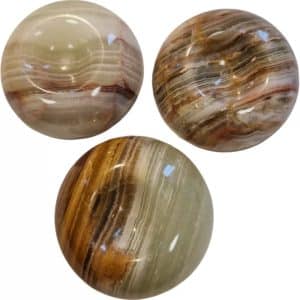 Ensemble de trois coquilles d'œufs en aragonite uniques en onyx marbre